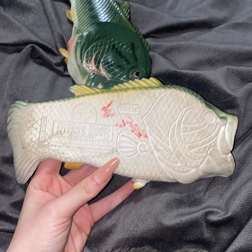 🛍️Fun fish flops! - Picture 3 of 6